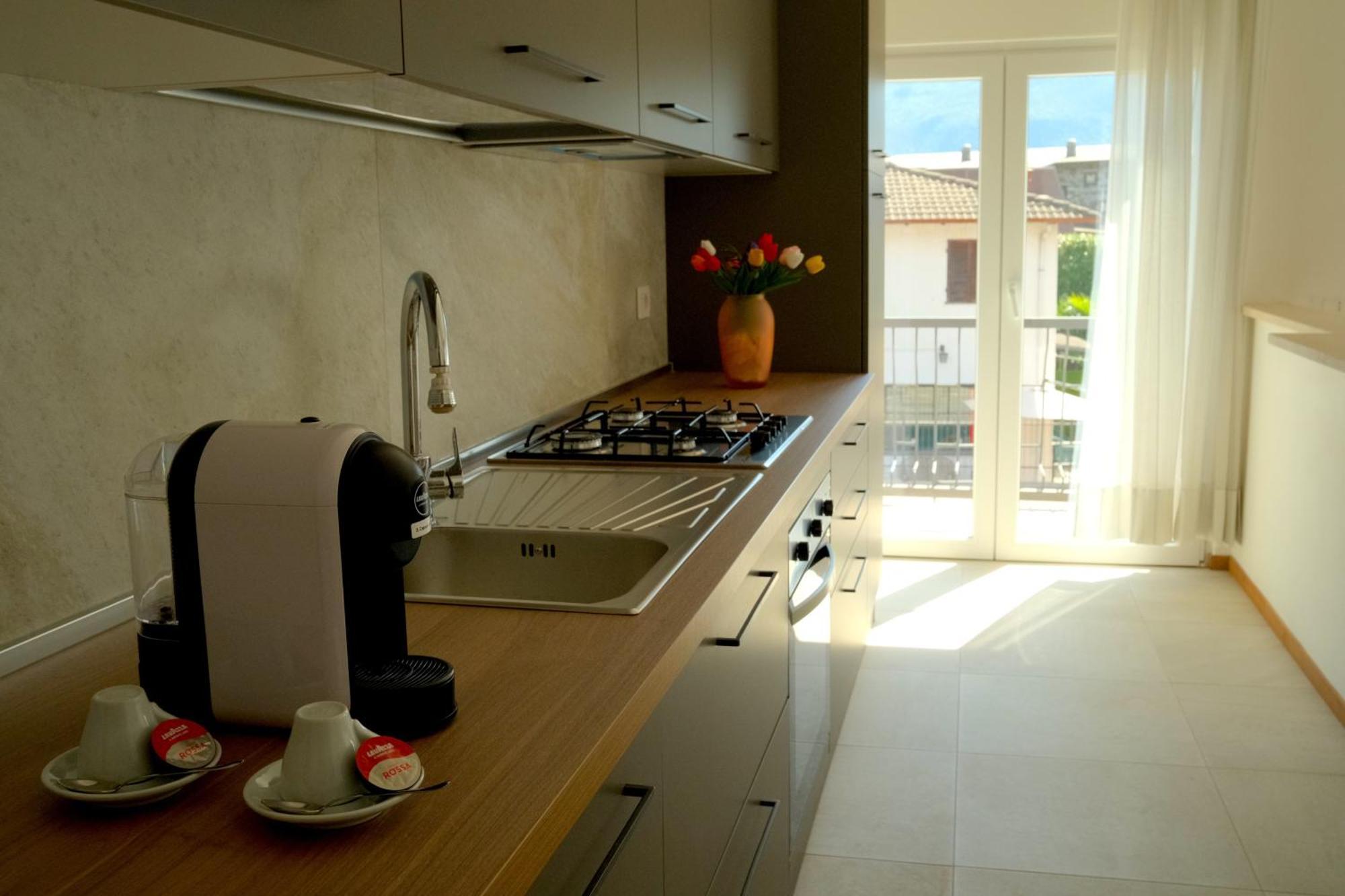 דומאסו Casa Paola Central Stay By The Lake מראה חיצוני תמונה